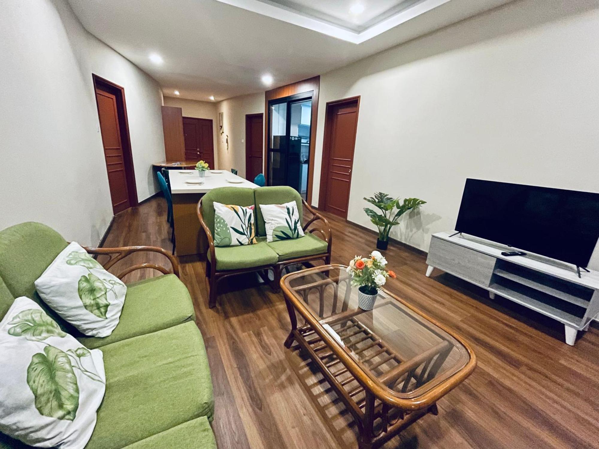Kuching City Center Riverbank Suites With Marvelous River View ภายนอก รูปภาพ