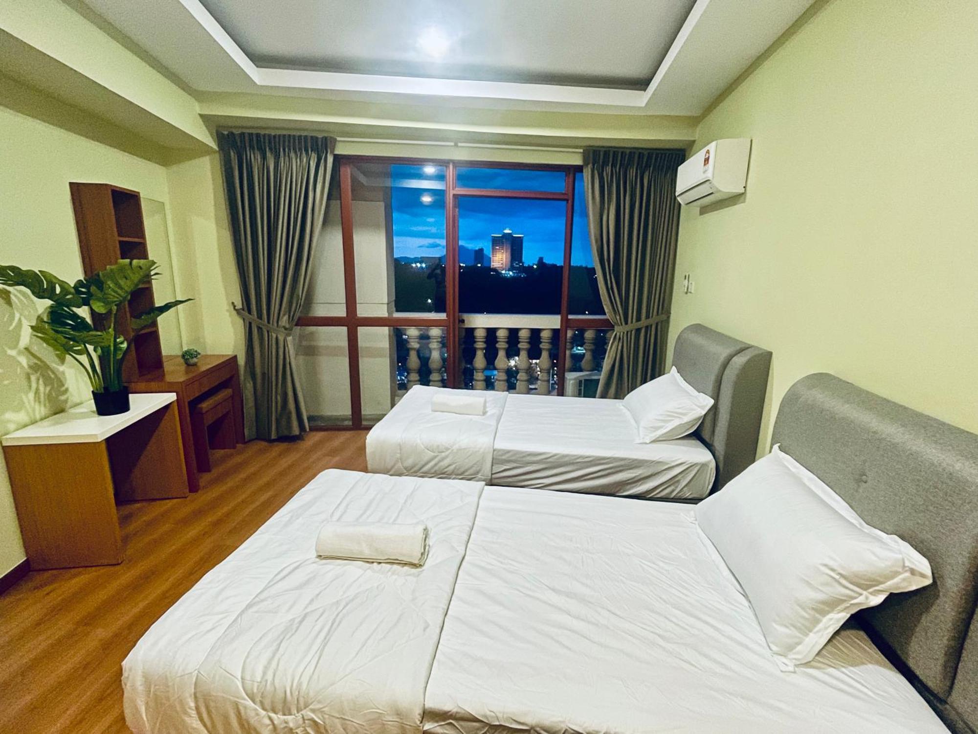 Kuching City Center Riverbank Suites With Marvelous River View ภายนอก รูปภาพ