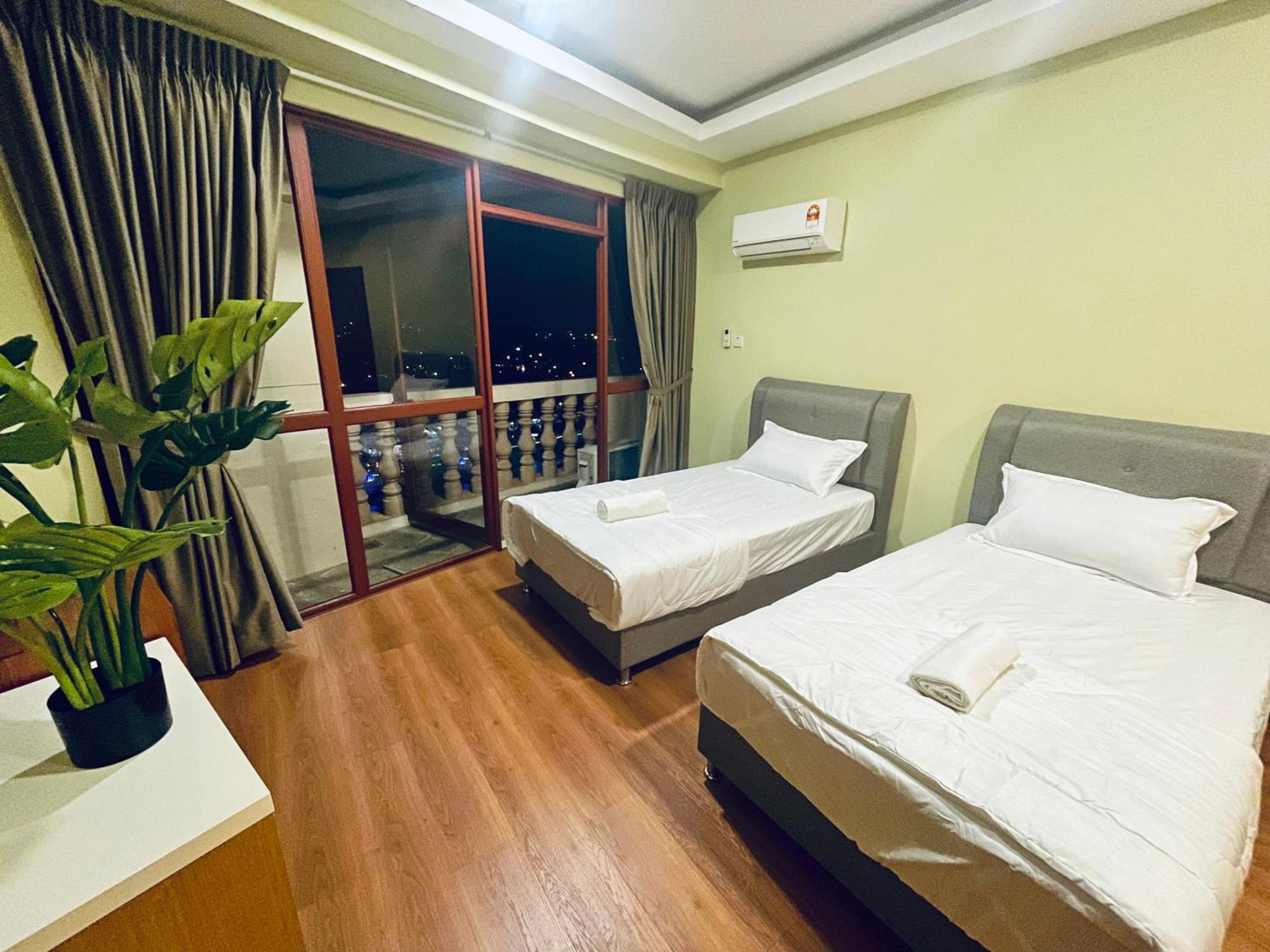 Kuching City Center Riverbank Suites With Marvelous River View ภายนอก รูปภาพ