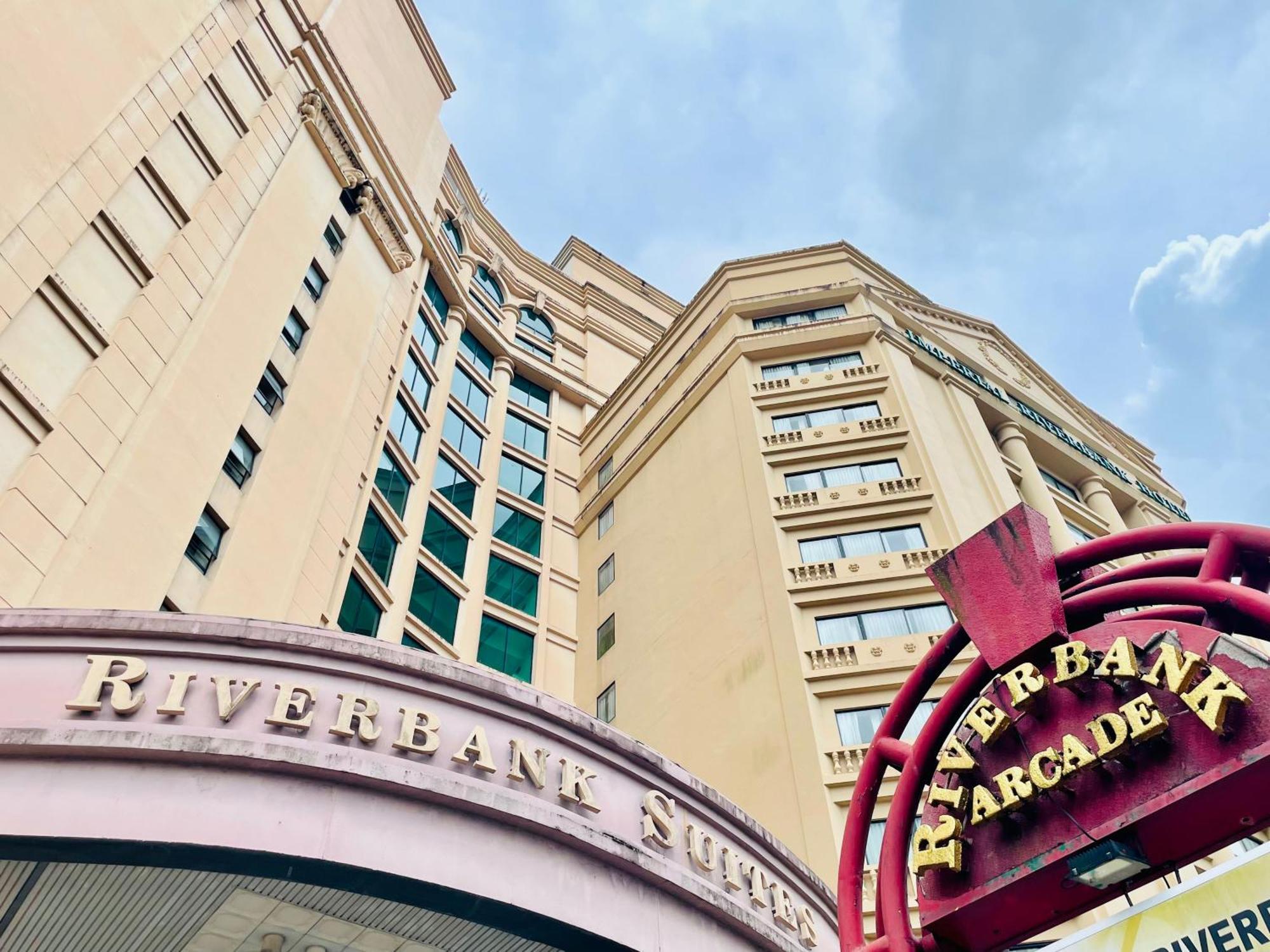 Kuching City Center Riverbank Suites With Marvelous River View ภายนอก รูปภาพ