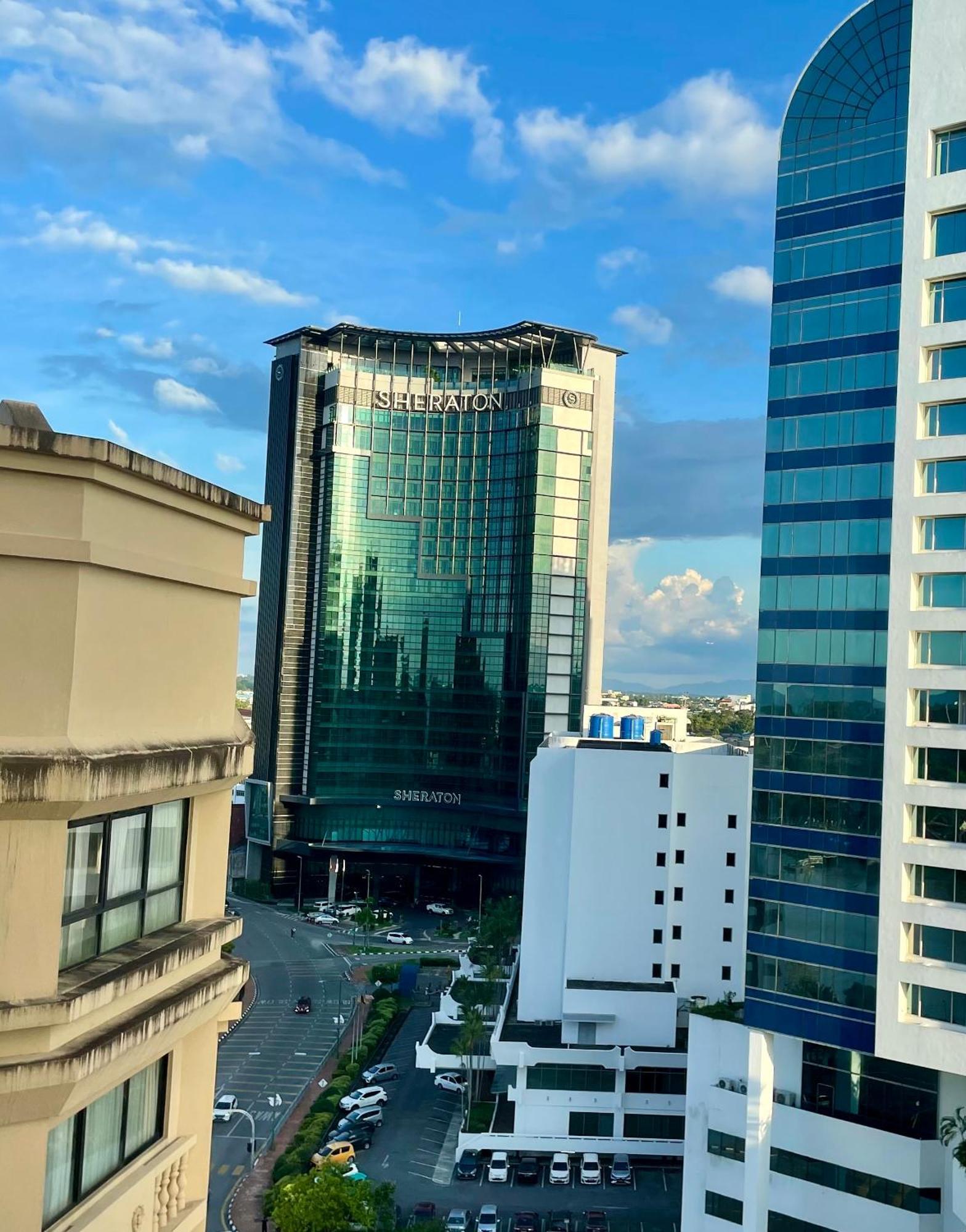 Kuching City Center Riverbank Suites With Marvelous River View ภายนอก รูปภาพ