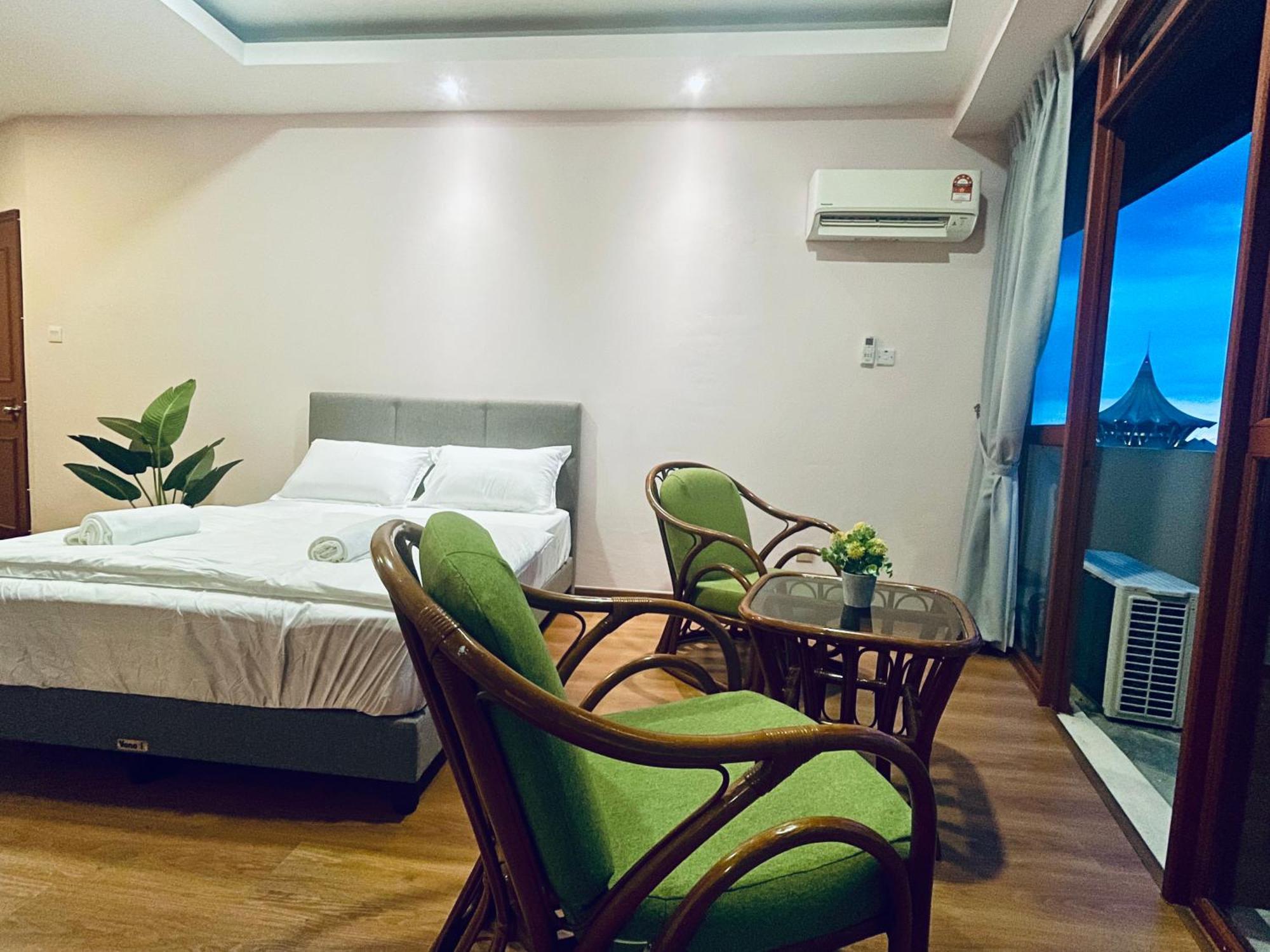 Kuching City Center Riverbank Suites With Marvelous River View ภายนอก รูปภาพ