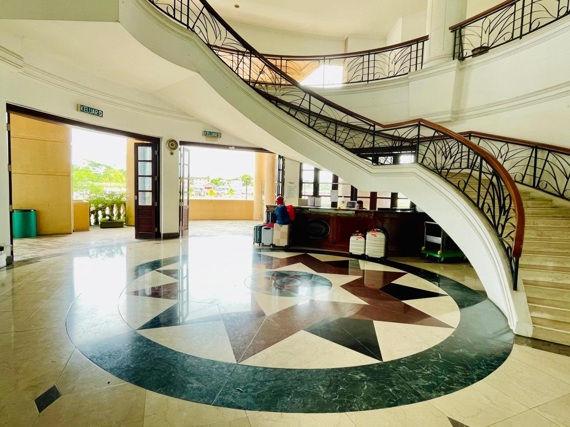 Kuching City Center Riverbank Suites With Marvelous River View ภายนอก รูปภาพ